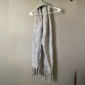 Gray speckled fringe scarf